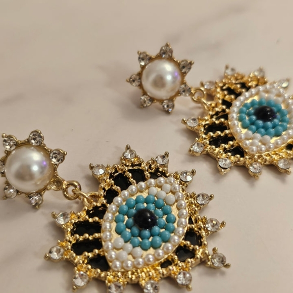 Evil Eye Heart Beaded Earrings - Picture 3 of 6